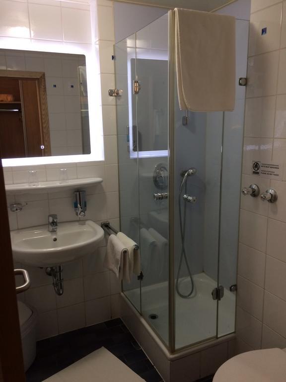 Isar Hotel Freising Bagian luar foto